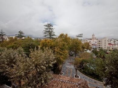 Apartamento con 3 dormitorios se vende en Marbella, Costa del Sol