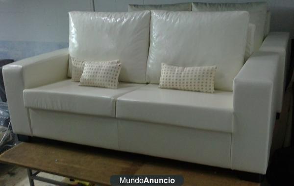 sofa tapizado en polipiel blanca