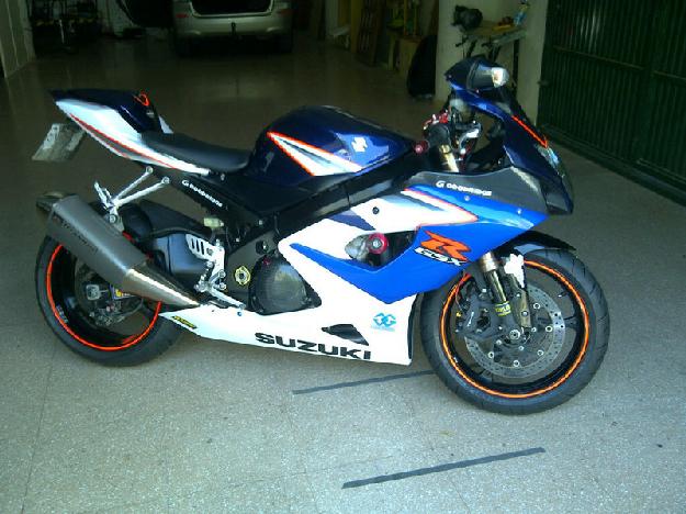 SUZUKI GSX R 1000