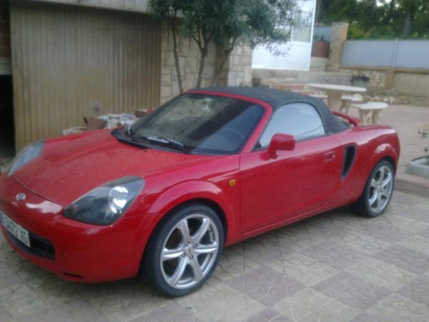 TOYOTA MR2 ROJO COMO NUEVO