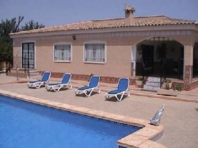 Chalet con 3 dormitorios se vende en Catral, Vega Baja Torrevieja