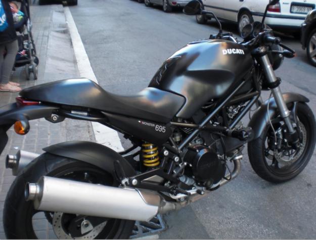 Ducati Monster 695