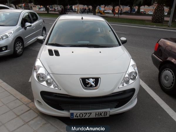 Se vende Peugeot nuevo 7500, 1000 km