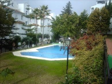 Apartamento con 2 dormitorios se vende en Estepona, Costa del Sol