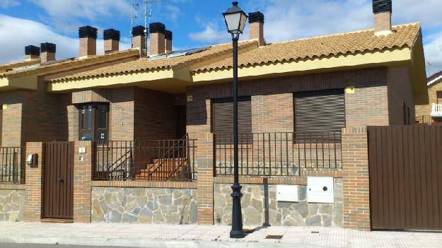 Chalet en Serranillos del Valle