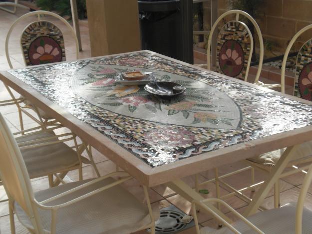 conjunto de mesa de mosaico  para su patio o jardin