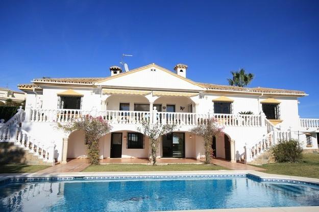 Villas a la venta en El Paraiso Costa del Sol