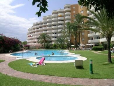 Apartamento con 2 dormitorios se vende en Marbella, Costa del Sol