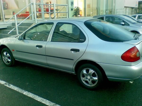 VENDO FORD MONDEO  AÑO 98