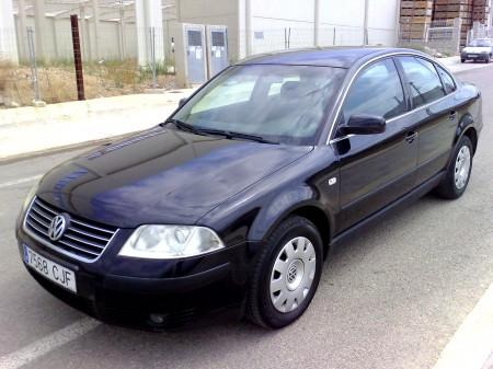 Volkswagen Passat 19 tditurbo dieselclimaperfecto estado en Valencia