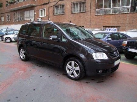 VOLKSWAGEN TOURAN 2.0TDI HIGHLINE - Madrid