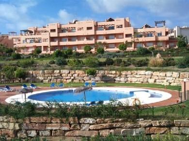 Apartamento con 2 dormitorios se vende en Casares Costa, Costa del Sol