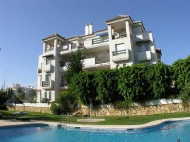 Apartamento con 2 dormitorios se vende en Marbella, Costa del Sol