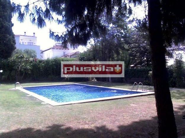 Casa pareda en Sitges, zona del Vinyet, terraza, piscina.