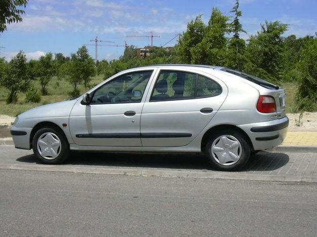 Renault Megane 1.9D RT año 2000