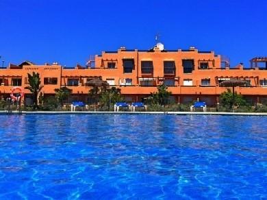 Apartamento con 3 dormitorios se vende en Casares Costa, Costa del Sol