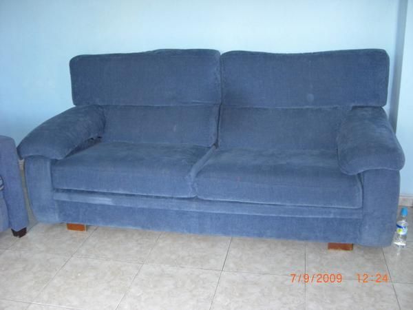 VENDO SOFA A MITAD  DE SU COSTO