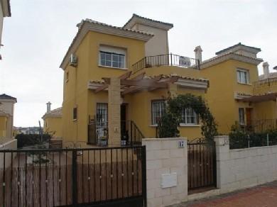 Chalet con 3 dormitorios se vende en Algorfa, Vega Baja Torrevieja