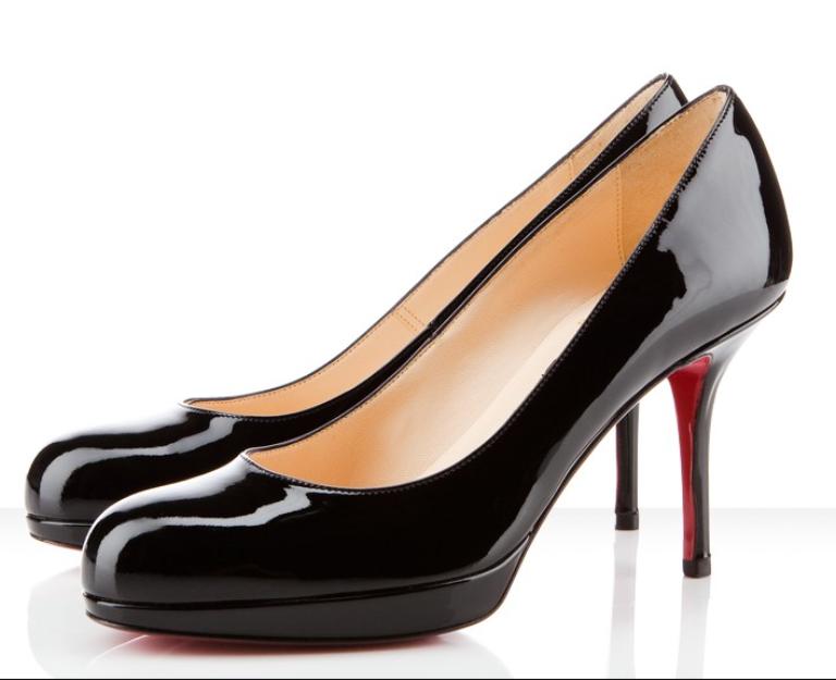 Louboutin zapatos salon color negro