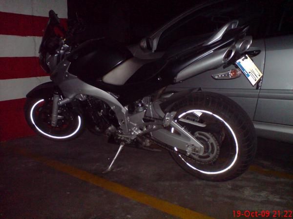 Se vende Suzuki GSR 600 del 2006, 13000 Km, 3700 , Negociables