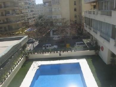 Apartamento con 3 dormitorios se vende en Marbella, Costa del Sol