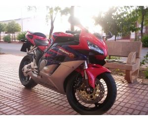 HONDA CBR 1000 RR FIREBLADE